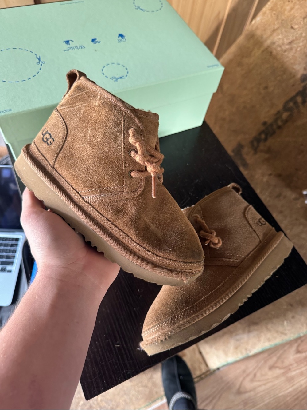 UGG Neumel Chestnut Suede Kids Chukka Boots - Picture 3 of 4